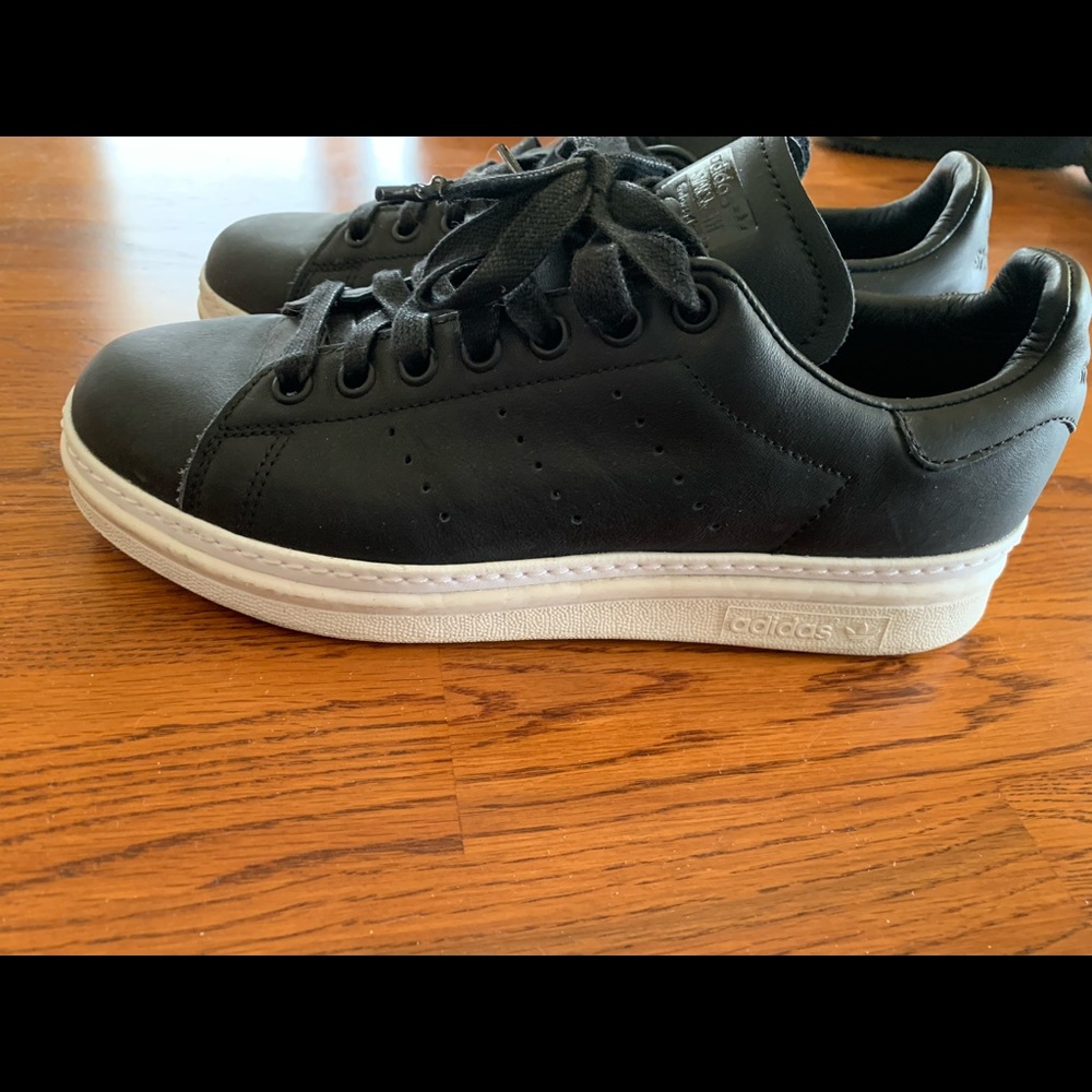 Adidas black original superstars Size 7